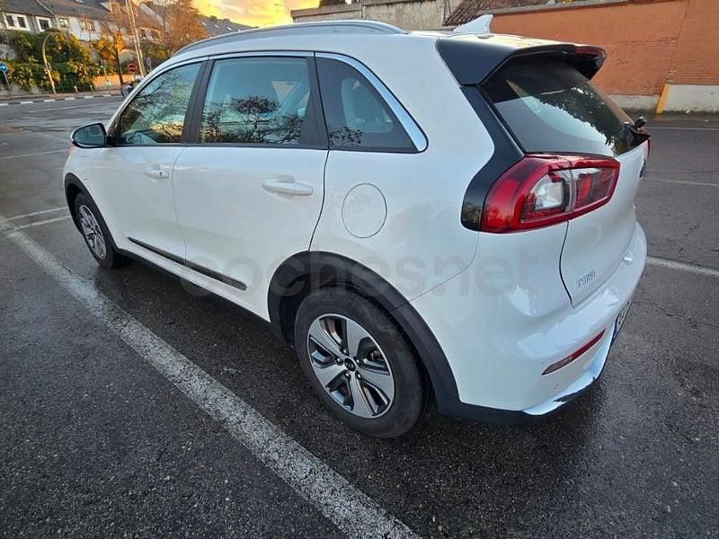 Usado Kia Niro 141 CV (103 kW) 2019 Blanco SUV