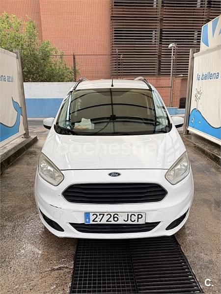 Blanco Usado 2015 Ford Tourneo Courier Ambiente Monovolumen | 9000 € (Un poco caro) - Imagen 1/1