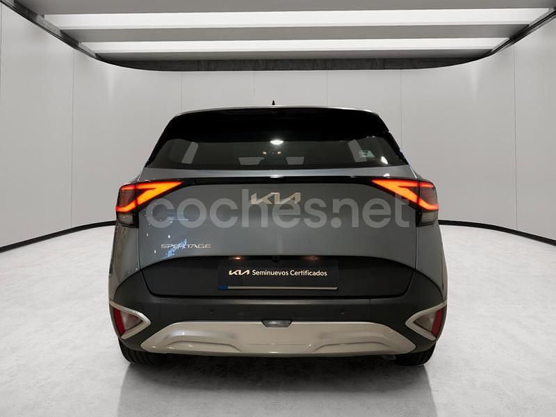 Usado Kia Sportage 160 CV (117 kW) 2024 Gris / plata SUV