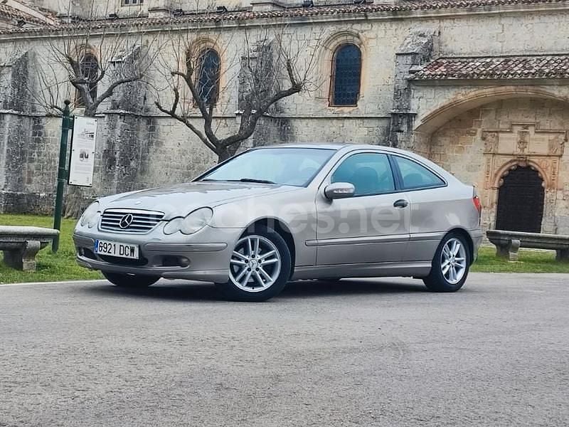 Gris / plata Usado 2004 Mercedes C220 Berlina | 4300 € (Buen precio) - Imagen 1/4