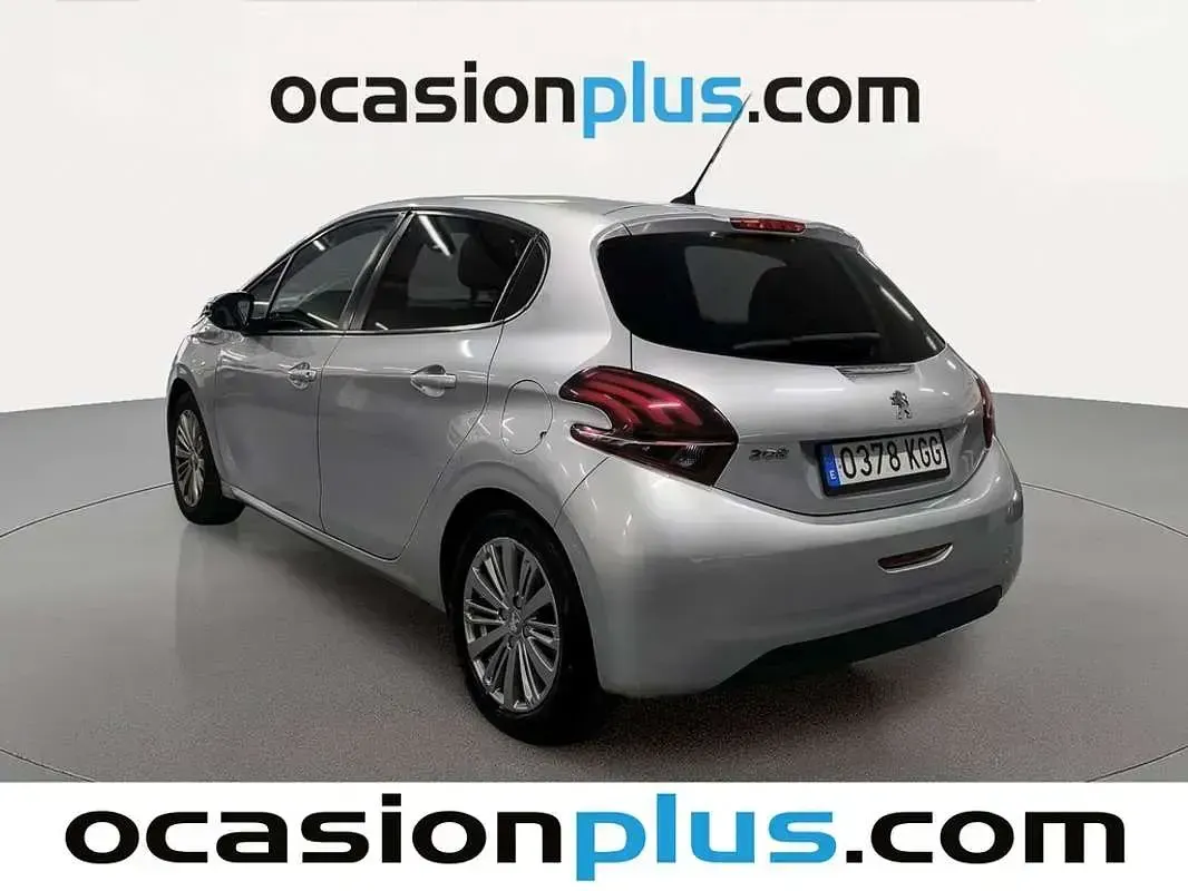 Usado Peugeot 208 Style 100 CV (73 kW) 2017 Gris Utilitario