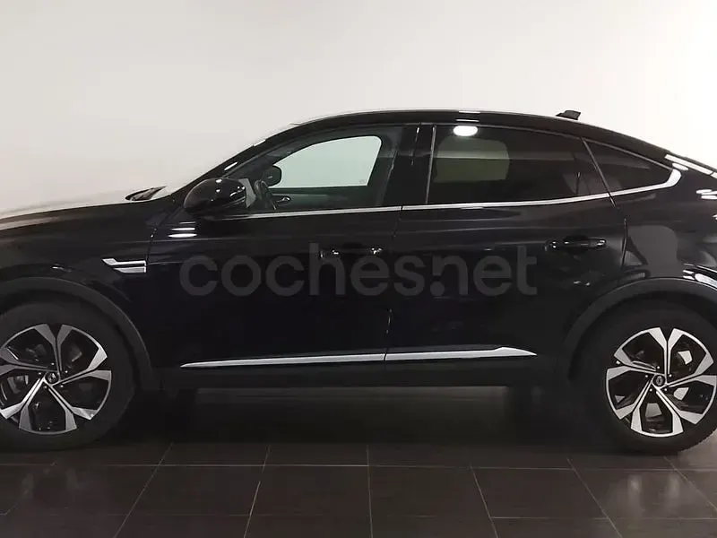Usado Renault Arkana Techno 145 CV (106 kW) 2024 Negro SUV