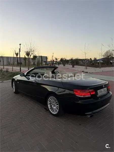 Usado BMW 320 Cabriolet 170 CV (125 kW) 2008 Negro Descapotable