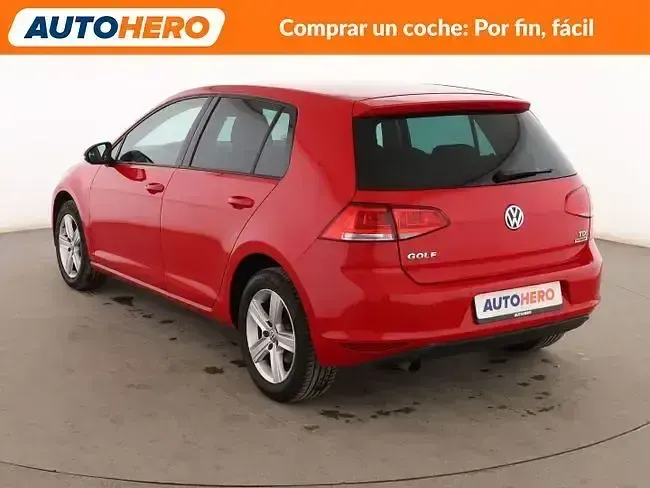 Usado VW Golf VII Advance 105 CV (77 kW) 2015 Rojo Utilitario