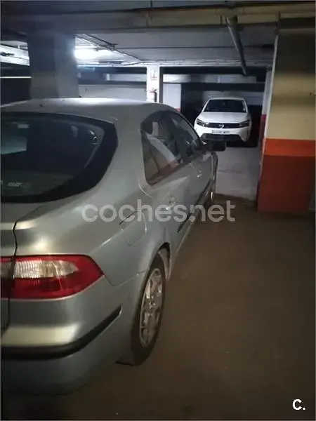 Usado Renault Laguna II Expression 120 CV (88 kW) 2004 Gris / plata Berlina