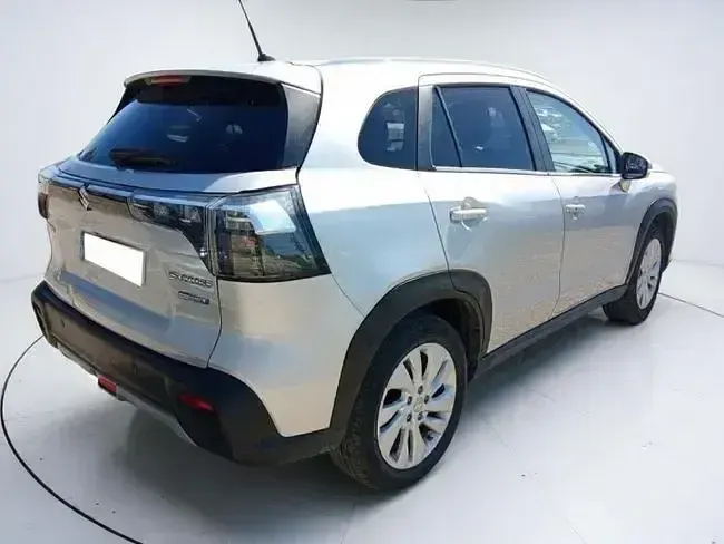 Usado Suzuki SX4 S-Cross 129 CV (94 kW) 2024 Gris / plata SUV