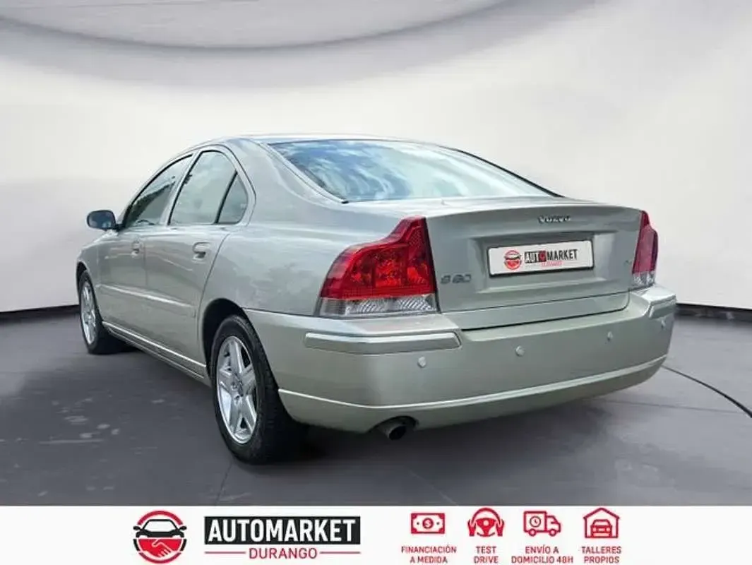 Usado Volvo S60 Momentum 170 CV (125 kW) 2005 Verde Berlina