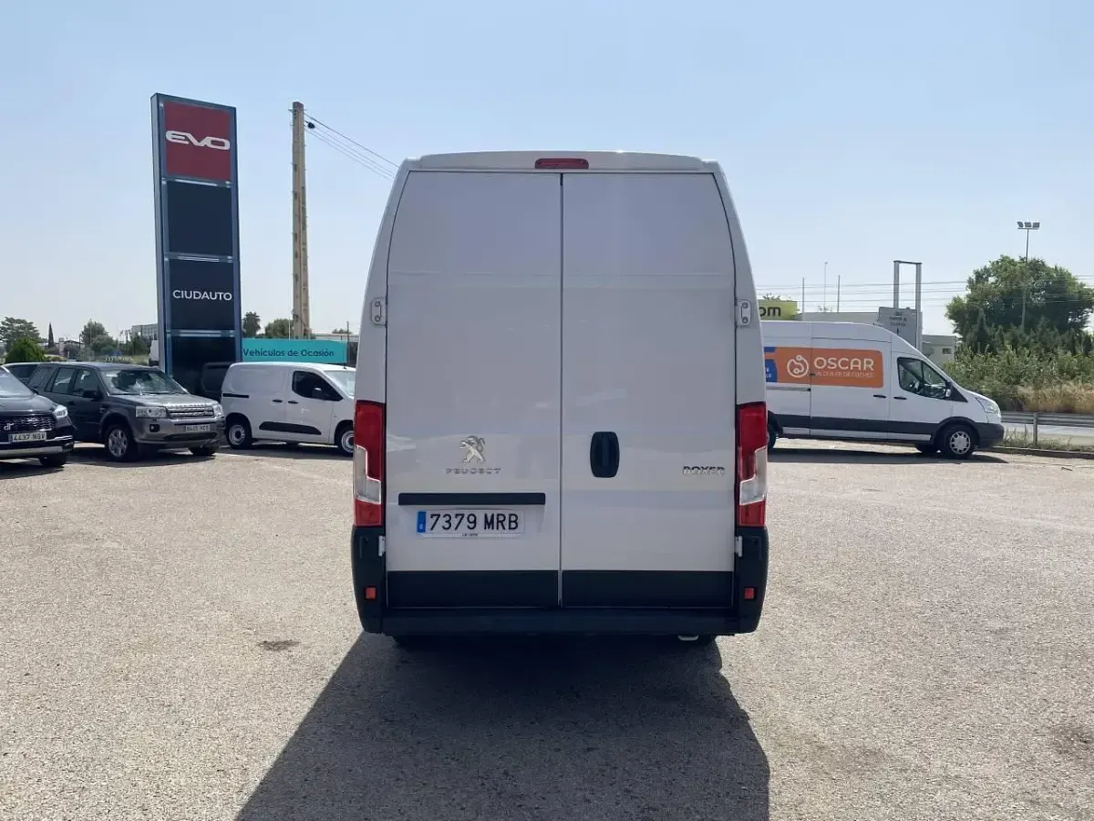 Usado Peugeot Boxer S 140 CV (102 kW) 2024 Blanco Van