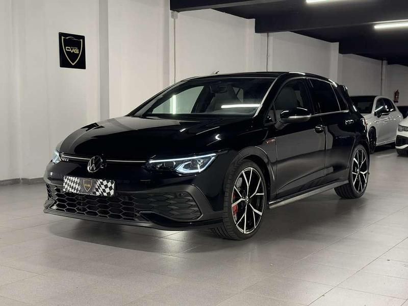 Usado VW Golf VIII GTI 300 CV (220 kW) 2023 Negro Utilitario