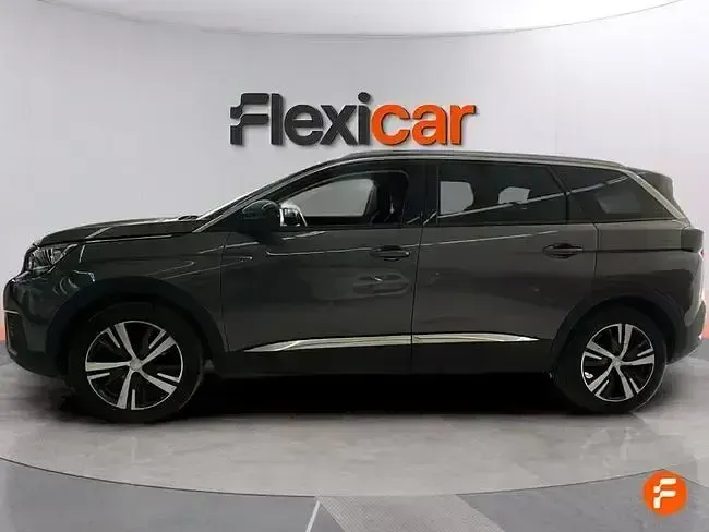Usado Peugeot 5008 Allure 130 CV (95 kW) 2020 Gris SUV