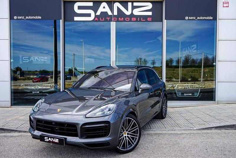 Usado Porsche Cayenne 462 CV (339 kW) 2020 Gris SUV
