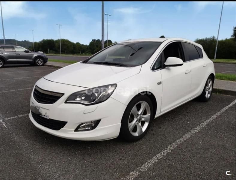 Usado Opel Astra Sport 125 CV (91 kW) 2011 Blanco Berlina