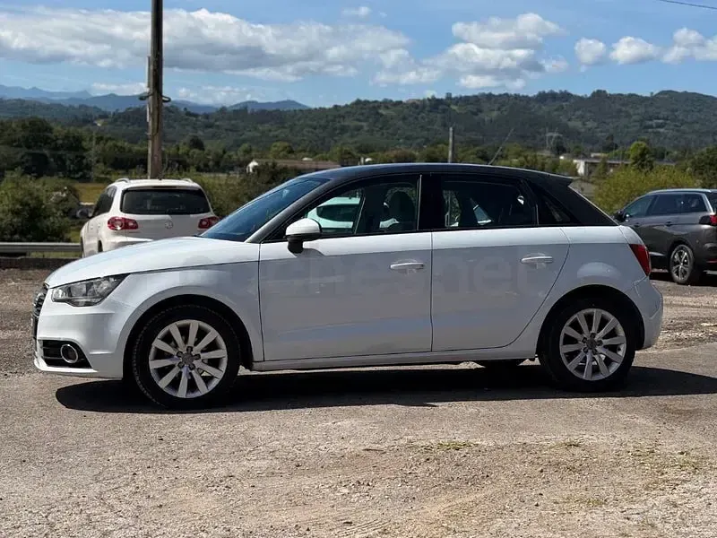 Usado Audi A1 Sportback Attraction 90 CV (66 kW) 2014 Blanco Utilitario