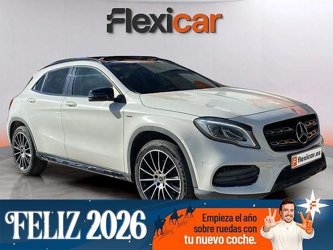 Blanco Usado 2017 Mercedes GLA220 AMG line SUV | 22.990 € (Caro) - Imagen 1/4