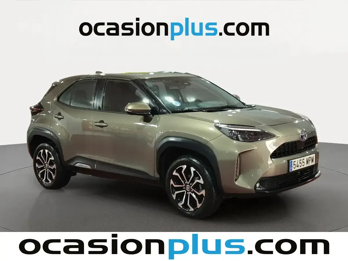 Usado Toyota Yaris Hybrid Active 116 CV (85 kW) 2024 Marrón Pickup/Camioneta