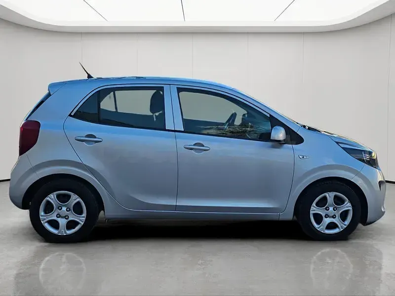 Usado Kia Picanto 67 CV (49 kW) 2018 Gris / plata Utilitario