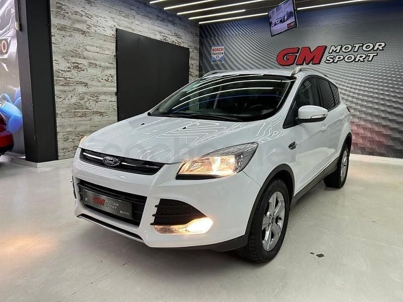 Usado Ford Kuga Trend 150 CV (110 kW) 2013 Blanco SUV