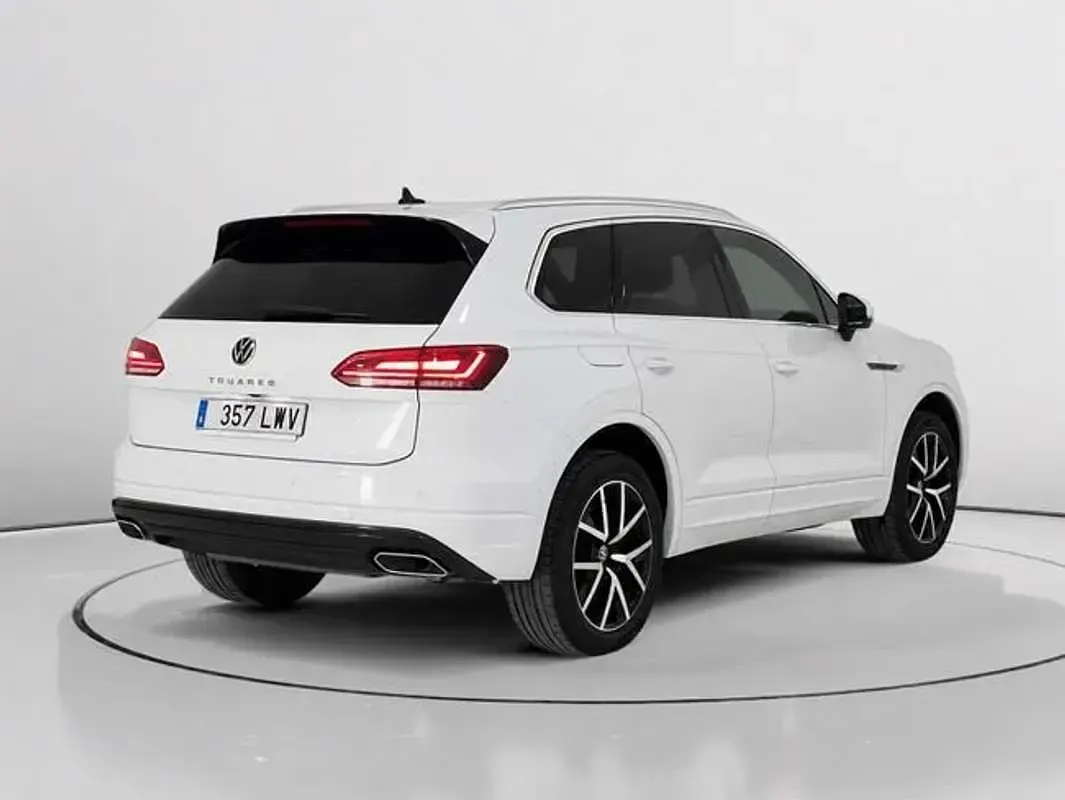 Usado VW Touareg Elegance 286 CV (210 kW) 2022 Blanco SUV