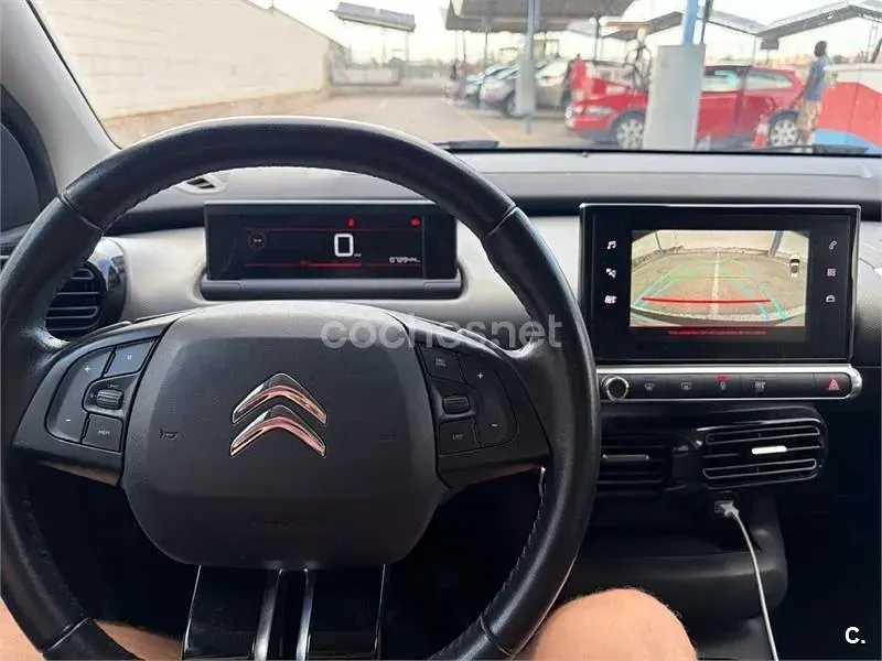 Usado Citroën C4 Shine 100 CV (73 kW) 2018 Blanco Berlina