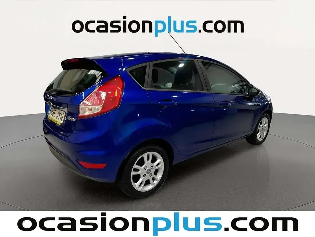 Usado Ford Fiesta Trend 95 CV (69 kW) 2017 Azul Utilitario