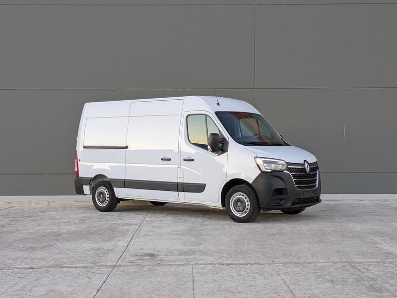 Usado Renault Master 135 CV (99 kW) 2022 Blanco Berlina