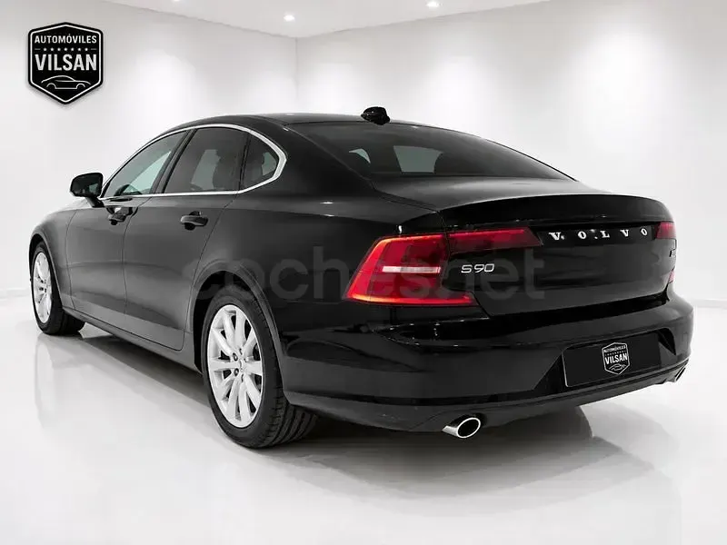 Usado Volvo S90 Momentum 150 CV (110 kW) 2018 Negro Berlina