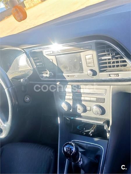 Violeta / lila Usado 2013 Seat Leon Style Berlina | 9400 € (Buen precio) - Imagen 1/4