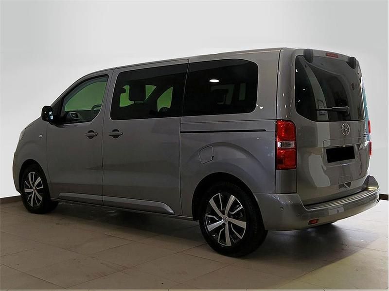 Usado Toyota Proace Verso Advance 144 CV (105 kW) 2025 Gris / plata Familiar