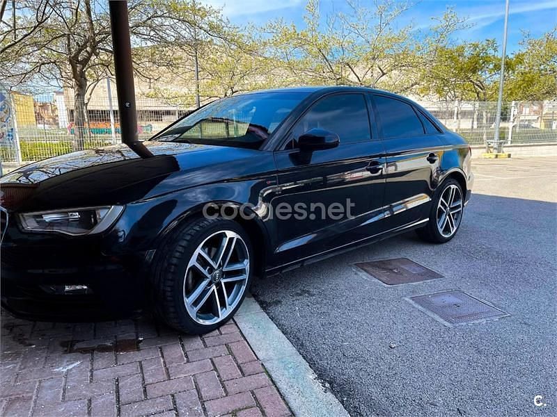 Usado Audi A3 105 CV (77 kW) 2014 Negro Berlina
