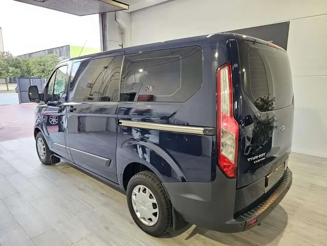 Usado Ford Tourneo Custom Titanium 131 CV (96 kW) 2016 Azul Van