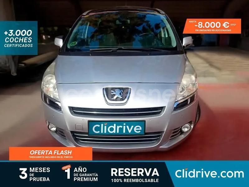 Gris Usado 2011 Peugeot 5008 Premium Monovolumen | 4790 € (Precio justo) - Imagen 1/3