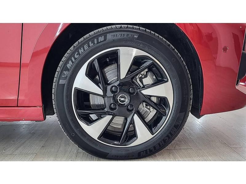 Usado Opel Corsa-e 100 kW (136 CV) 2023 Rojo Utilitario