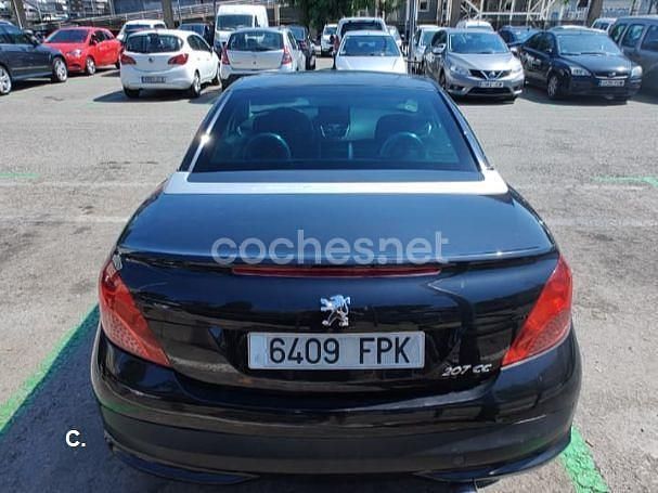 Usado Peugeot 207 CC 110 CV (80 kW) 2007 Negro Descapotable