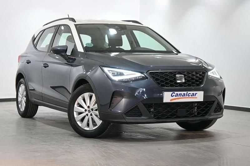 Usado Seat Arona Style 110 HP (80 kW) 2022 Cinzento SUV