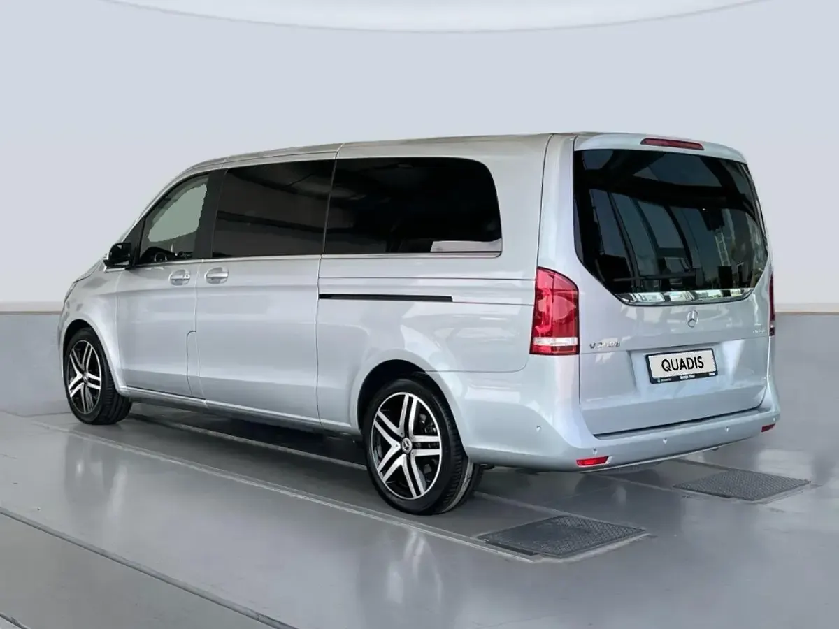 Usado Mercedes V250 Avantgarde 204 CV (150 kW) 2019 Gris plata Monovolumen