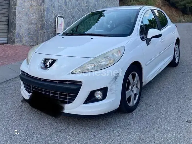 Usado Peugeot 207 Allure 92 CV (67 kW) 2011 Blanco Berlina