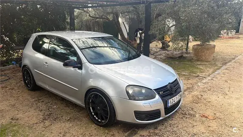 Usado VW Golf IV GTI 200 CV (147 kW) 2006 Gris / plata Berlina