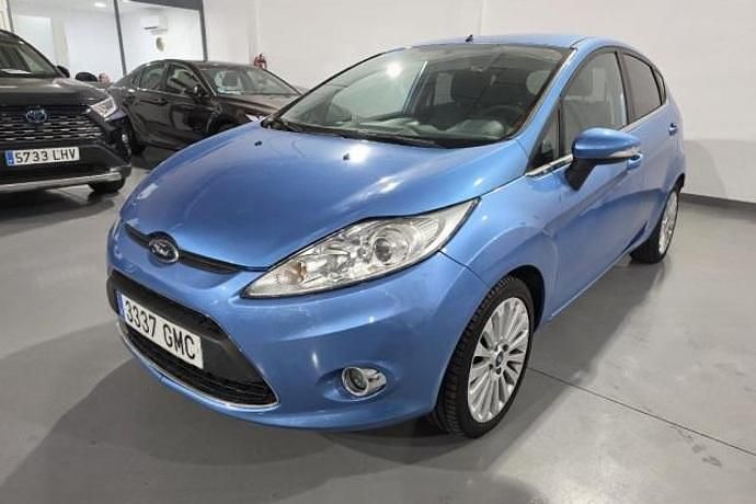 Usado Ford Fiesta Ghia 97 CV (71 kW) 2009 Azul Utilitario