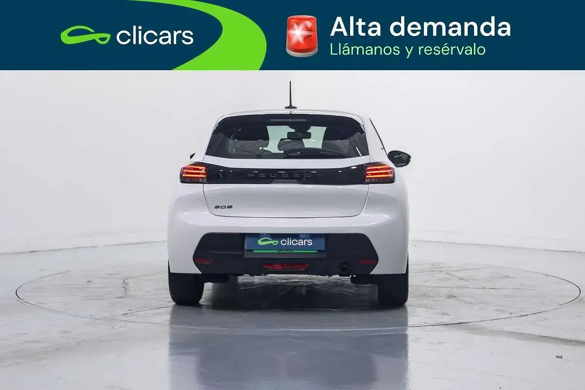 Usado Peugeot 208 Style 102 CV (75 kW) 2025 Blanco Utilitario