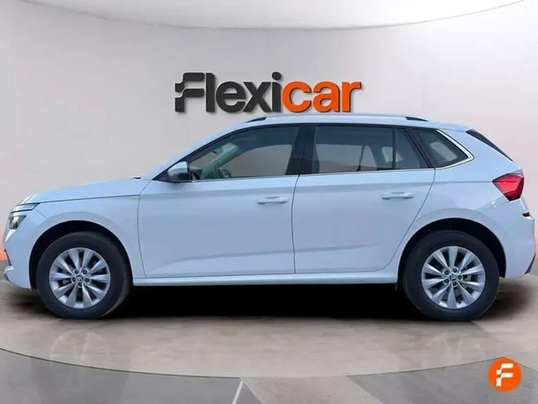 Usado Skoda Kamiq Ambition 110 HP (80 kW) 2021 Branco SUV