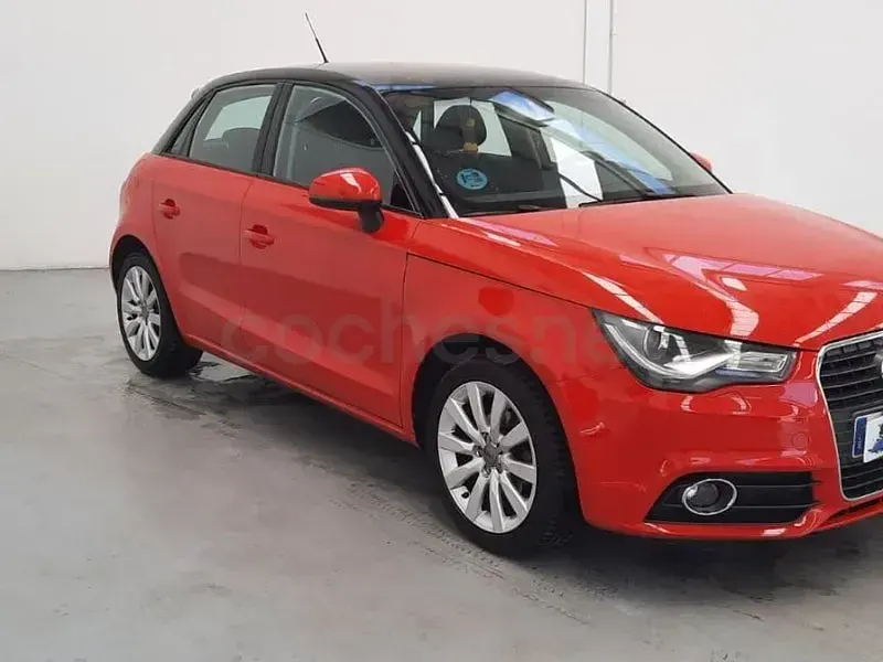 Usado Audi A1 Sportback Attraction 86 CV (63 kW) 2014 Rojo Utilitario