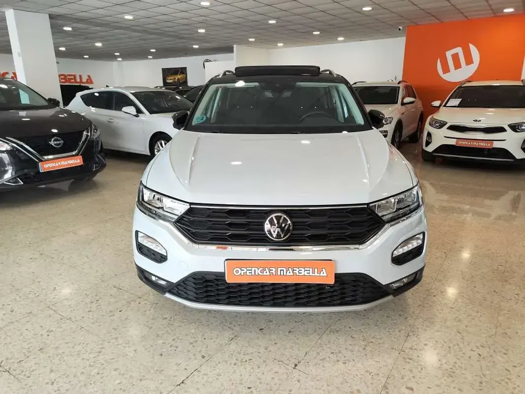 Usado VW T-Roc Advance 116 CV (85 kW) 2021 Plateado SUV