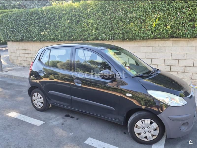 Negro Usado 2010 Hyundai i10 Comfort Utilitario | 3600 € (Precio justo) - Imagen 1/4