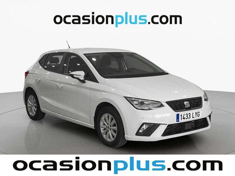 Usado Seat Ibiza Style 110 CV (80 kW) 2022 Blanco Utilitario