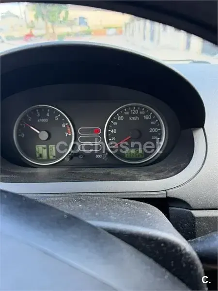 Usado Ford Fiesta Ghia 80 CV (58 kW) 2003 Gris / plata Utilitario