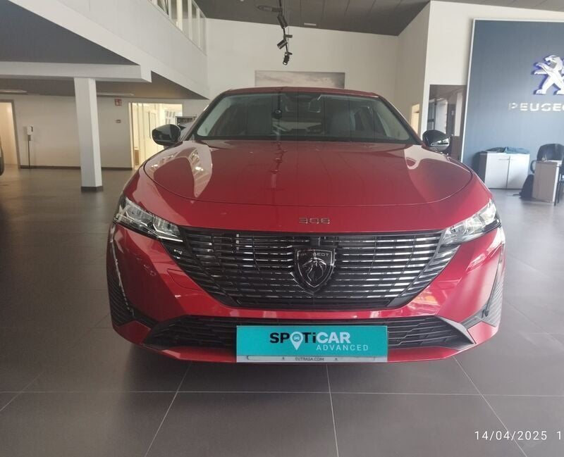 Rojo Nuevo 2025 Peugeot e-308 Allure Utilitario | 33.500 € - Imagen 1/4