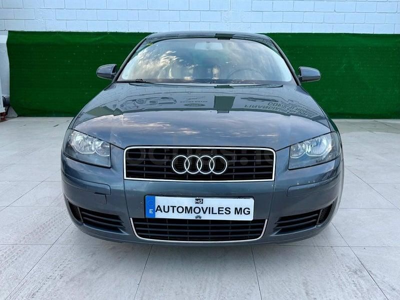 Usado Audi A3 Ambiente 140 CV (102 kW) 2003 Gris / plata Utilitario