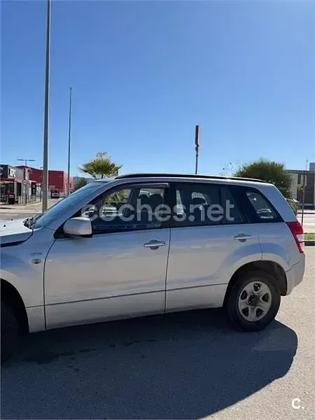 Usado Suzuki Grand Vitara 129 CV (94 kW) 2006 Gris / plata SUV