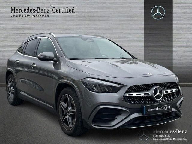 Usado Mercedes GLA200 150 CV (110 kW) 2026 Gris montaña SUV