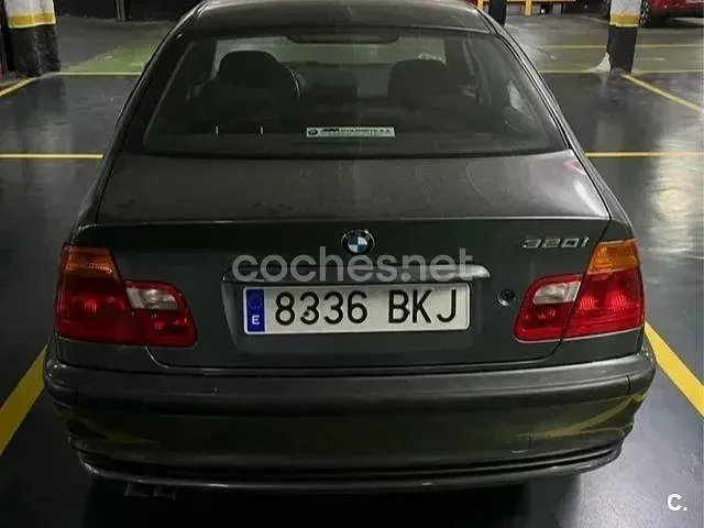 Usado BMW 320 150 CV (110 kW) 2001 Gris / plata Berlina
